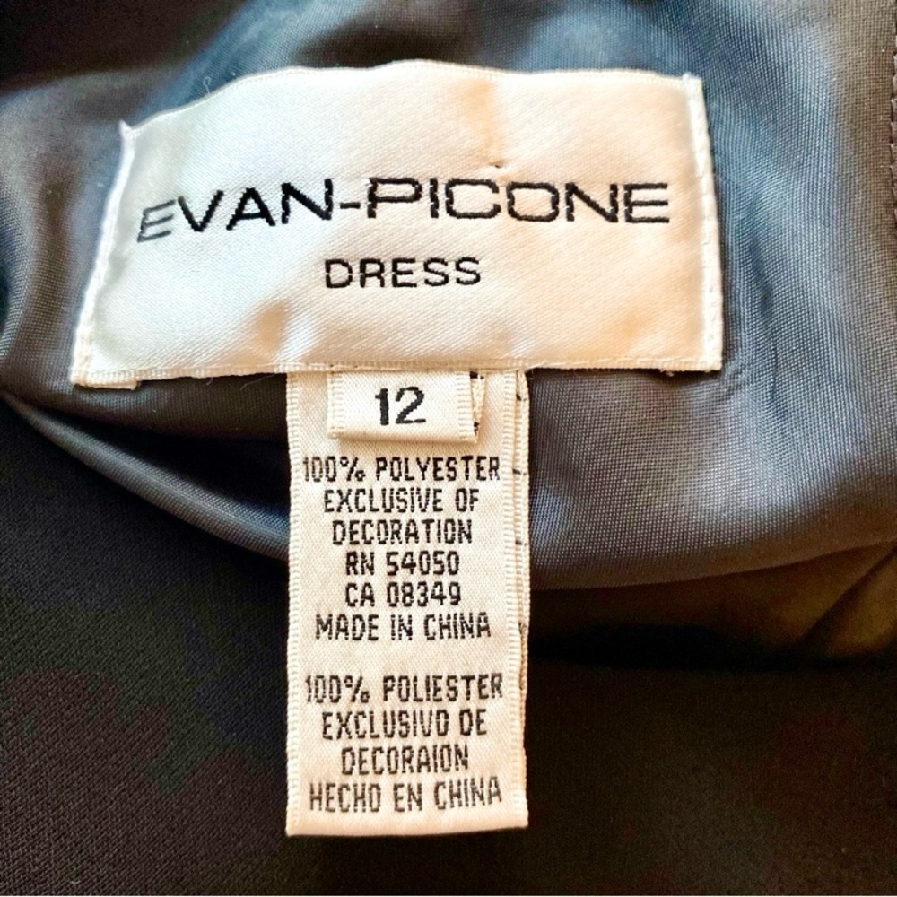 Dress ~ Evan-Picone ~ Vtg.  Black  Sleeveless  Attached Pearl Strands w/ Brooch - Picture 6 of 7